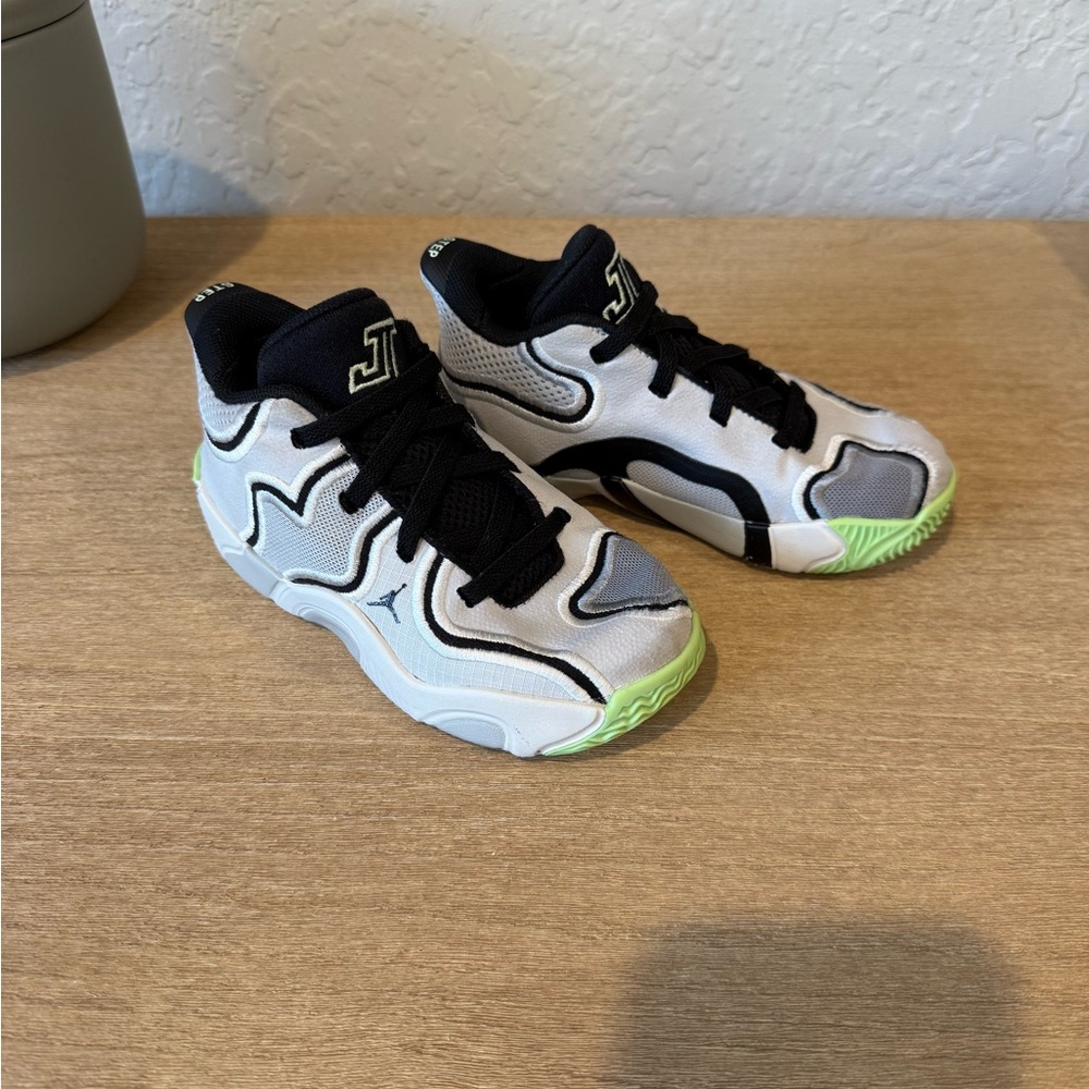 Jordan Kids' Preschool Tatum 3 Basketball Shoes size 10.5 - Picture 3 of 5